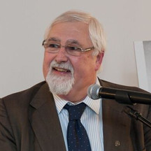 Prof. dr hab. med. Edward Towpik