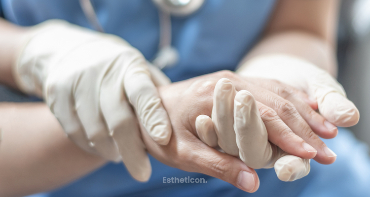 Chirurgia ręki – czym jest i jakie schorzenia pozwala wyleczyć?