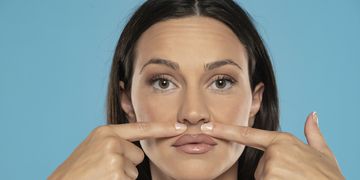 Lip lift, czyli podniesienie górnej wargi – powiększanie ust na stałe