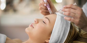 Mezoterapia igłowa vs. mezoterapia bezigłowa: co jest lepsze?