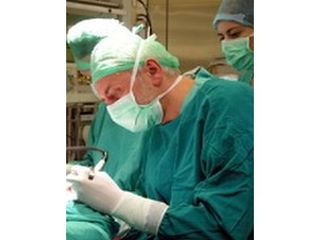 dr n. med. Dariusz Rychlik przy pracy