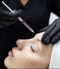 Zabieg botox na lwią zmarszczkę