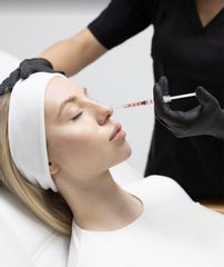 Skrzydełka nosa ostrzykiwane toksyną botulinową