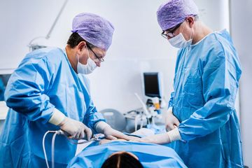 Lipoline - przebieg zabiegu liposukcji