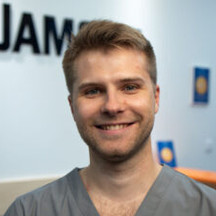 Dr Damian Żołądziejewski