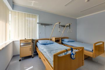 Klinika Chirurgii Mazan - pokój pacjenta