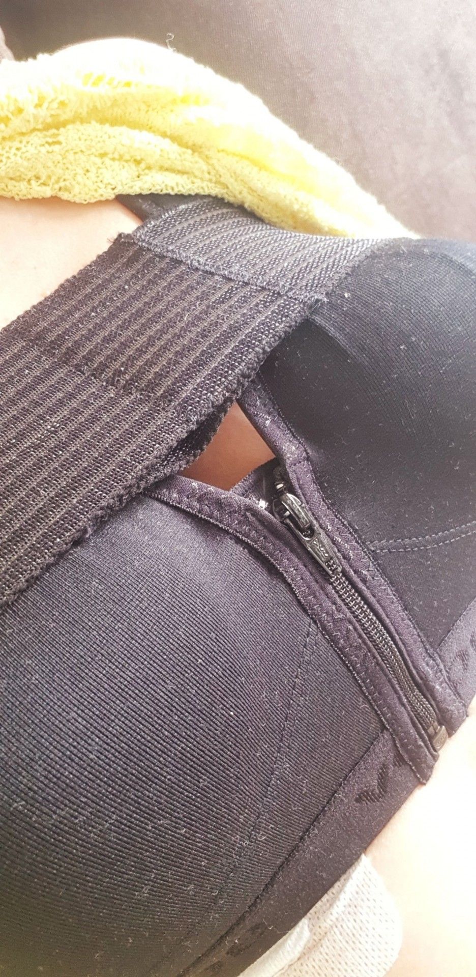16891