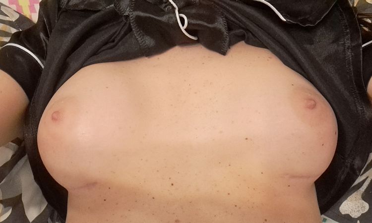 Piersi daleko od siebie- duża kieszeń - 80533