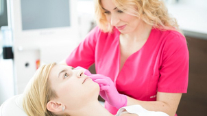 Wstrzykiwanie kwasu hialuronowego