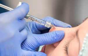 Niechirurgiczna korekcja nosa kwasem hialuronowym