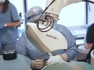 Przeszczep włosów z zastosowaniem robota ARTAS iX w Klinice Elite 