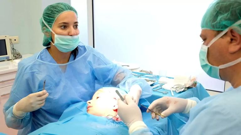 Kiedy wkracza otoplastyka 